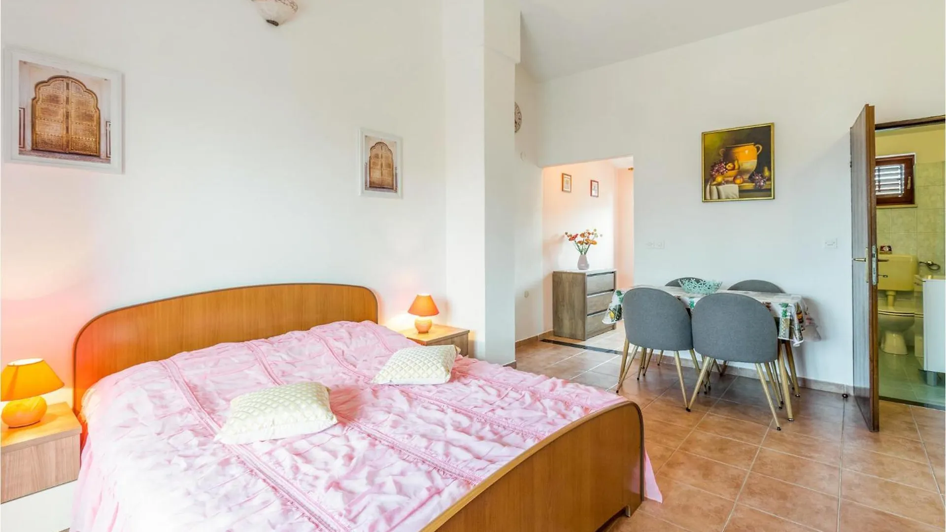 Nice Apartment In Funtana With Kitchen 0*,  Kroatien